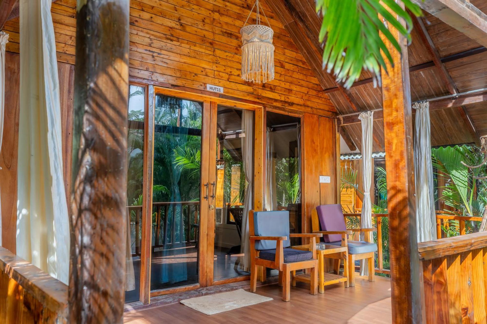 Simrose Hotel Агонда Екстериор снимка