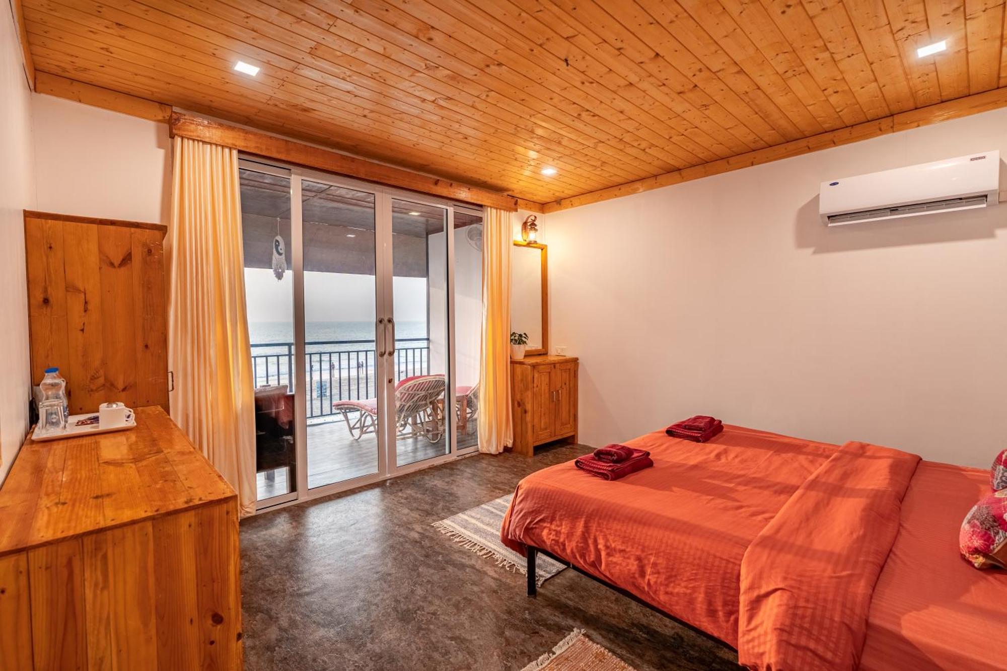 Simrose Hotel Агонда Екстериор снимка